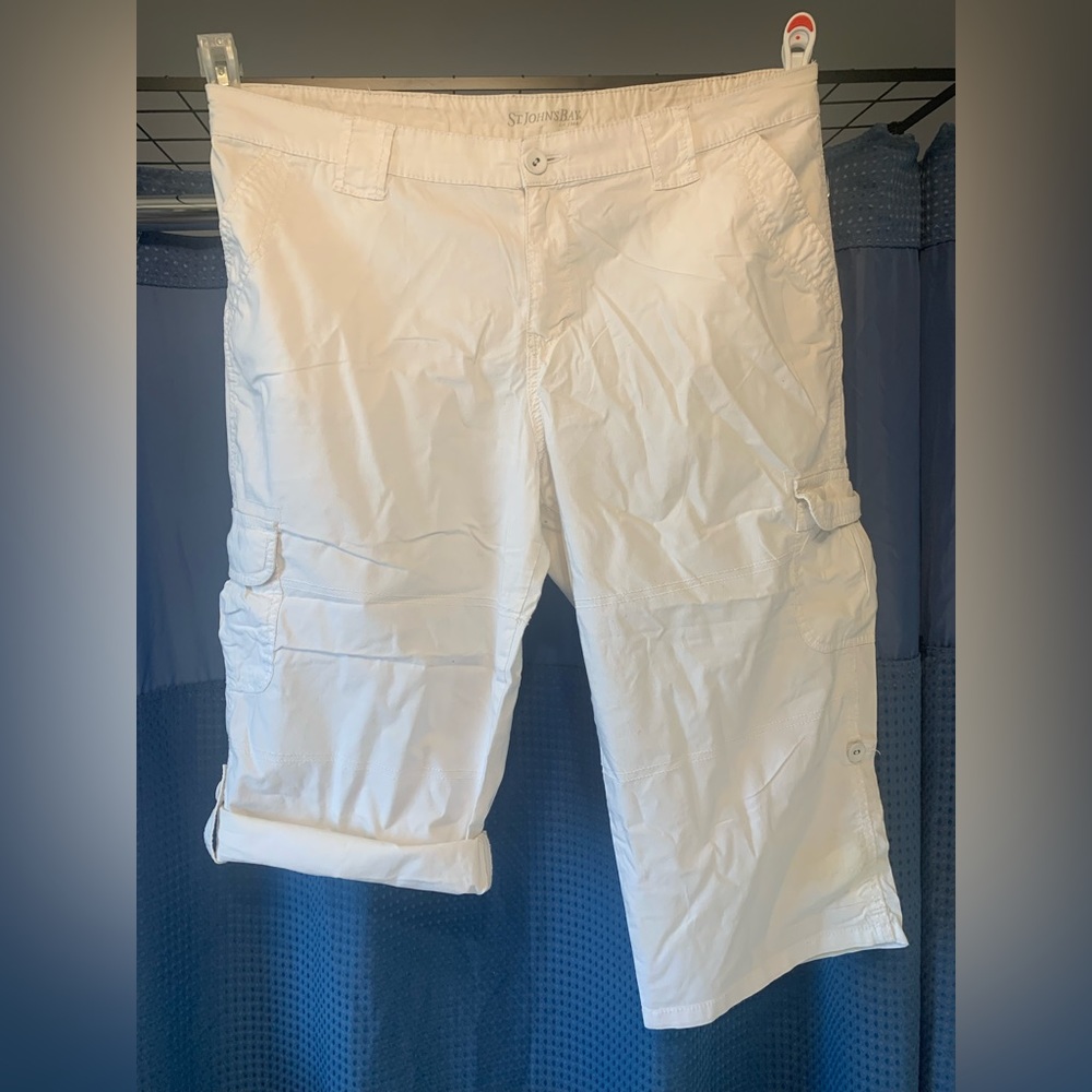Women’s Cargo Capris/Bermuda Shorts